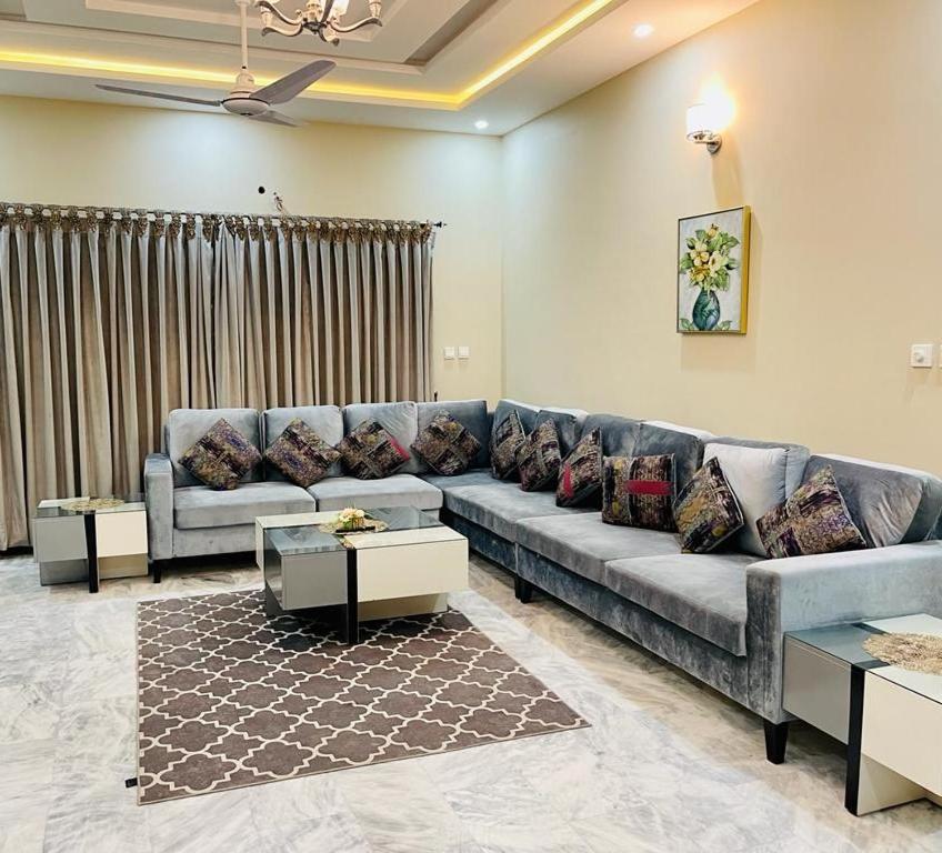 Homey Islamabad Habitación foto